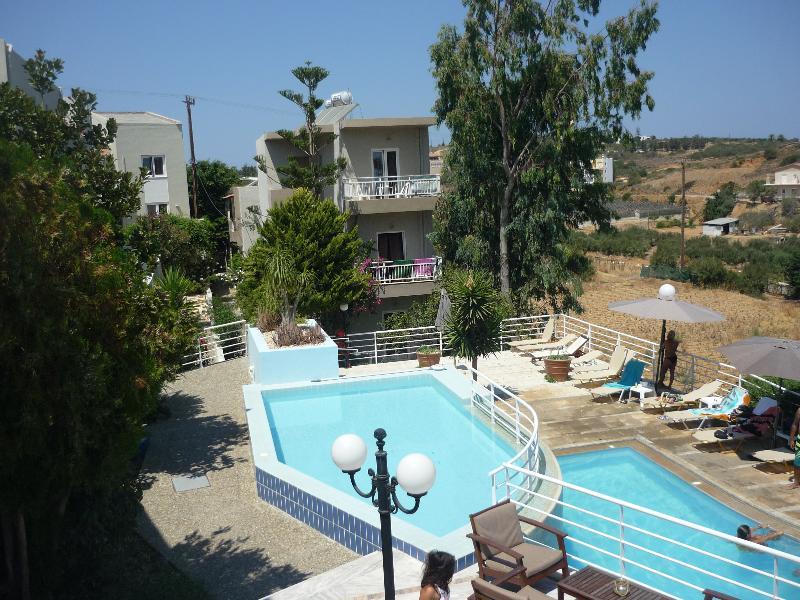 Pelagia Bay Hotel อาเยีย เปลาเยีย ภายนอก รูปภาพ