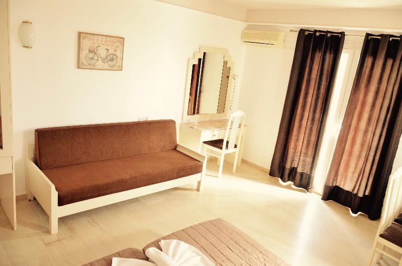 Pelagia Bay Hotel อาเยีย เปลาเยีย ภายนอก รูปภาพ